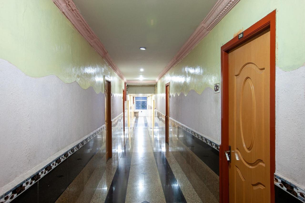 Collection O Hotel Sudha Inn Near Sangam Cinemas Ченнаи Экстерьер фото