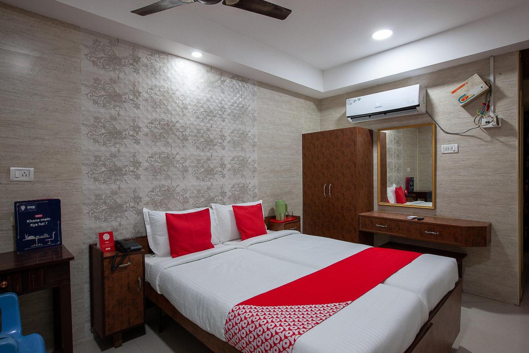 Collection O Hotel Sudha Inn Near Sangam Cinemas Ченнаи Экстерьер фото